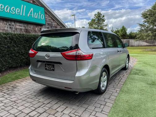 2015 Toyota Sienna L