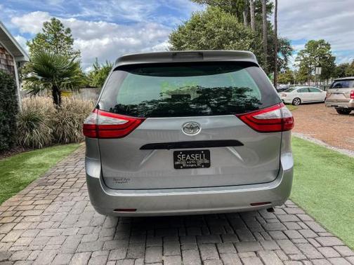 2015 Toyota Sienna L