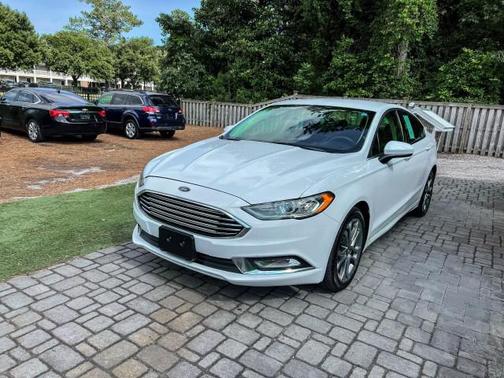 Oxford White 2017 Ford Fusion S