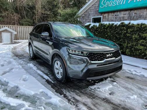2022 Kia Sorento LX