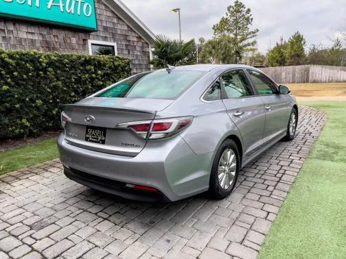 2016 Hyundai SONATA Hybrid SE