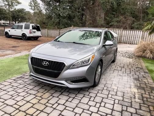2016 Hyundai SONATA Hybrid SE