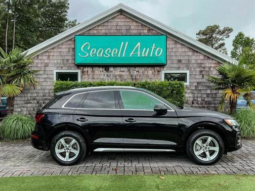 Brilliant Black 2021 Audi Q5 45 Premium