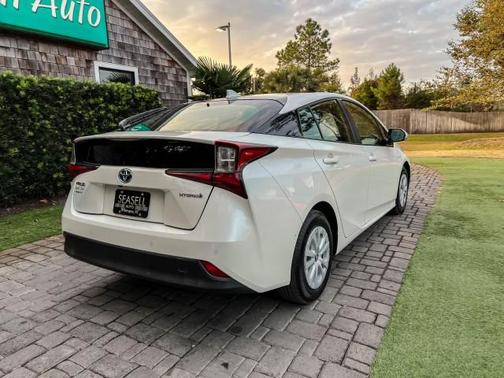 2019 Toyota Prius L