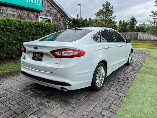 Oxford White 2016 Ford Fusion Energi SE Luxury