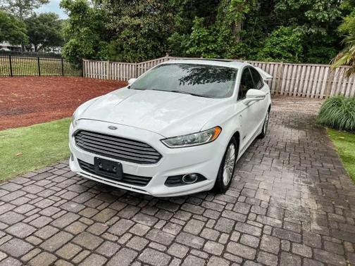 Oxford White 2016 Ford Fusion Energi SE Luxury