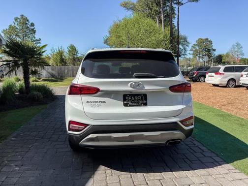 Quartz White 2019 Hyundai SANTA FE SE 2.4
