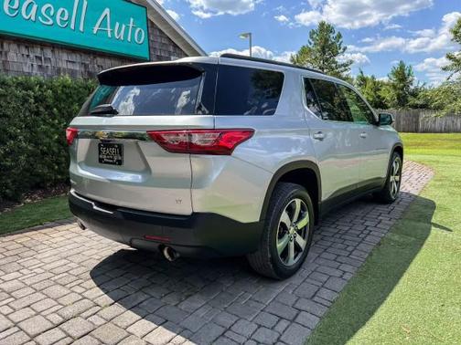 Silver Ice Metallic 2019 Chevrolet Traverse LT Leather