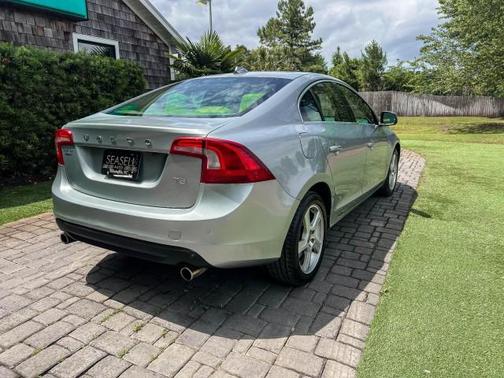 Silver Metallic 2013 Volvo S60 T5