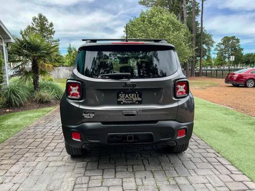 Granite Crystal Metallic Clearcoat 2018 Jeep Renegade Altitude