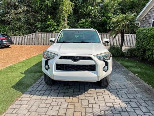 Super White 2016 Toyota 4Runner SR5