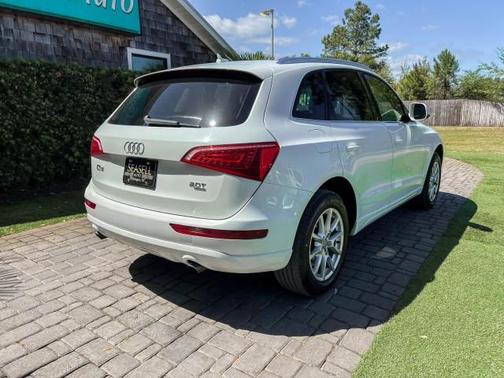 Ibis White 2011 Audi Q5 Premium Plus