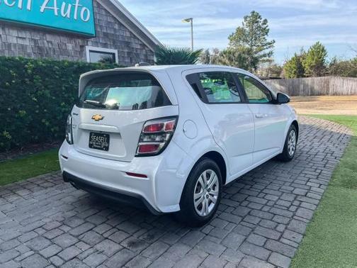 2017 Chevrolet Sonic LT