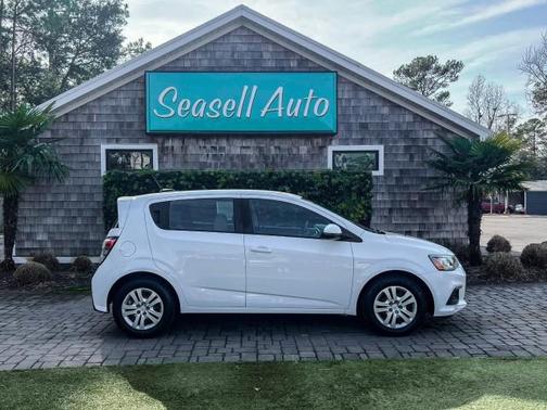 2017 Chevrolet Sonic LT