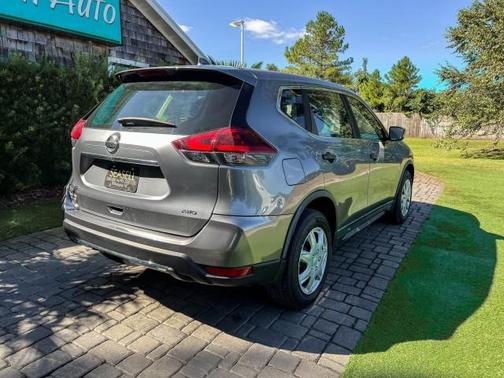 Gun Metallic 2018 Nissan Rogue S