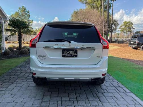 2015 Volvo XC60 T5 Premier Plus