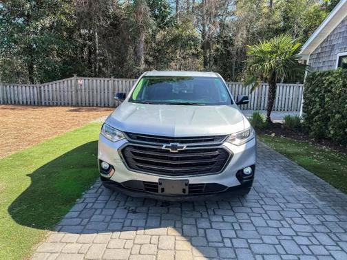 Silver Ice Metallic 2019 Chevrolet Traverse Premier