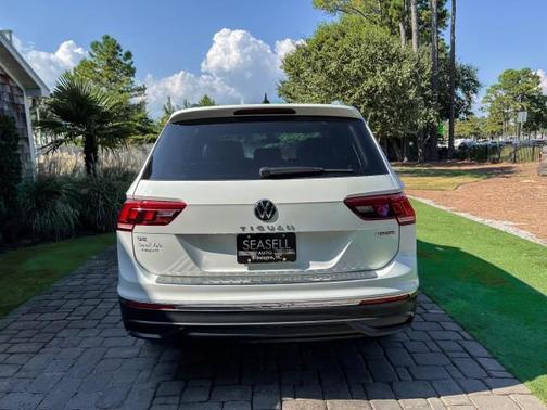 2024 Volkswagen Tiguan 2.0T SE 4MOTION