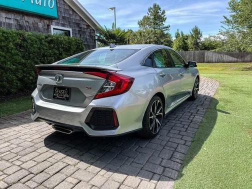 Lunar Silver Metallic 2017 Honda Civic Si