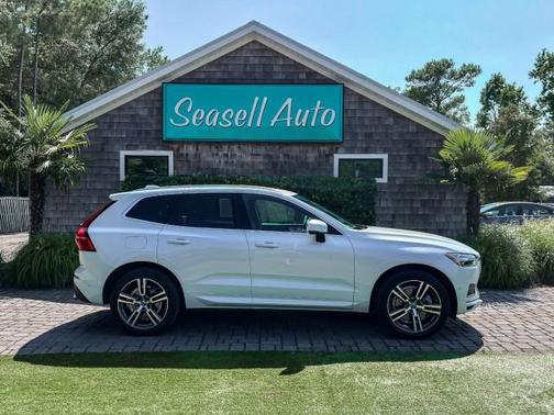 Ice White 2019 Volvo XC60 T6 Momentum