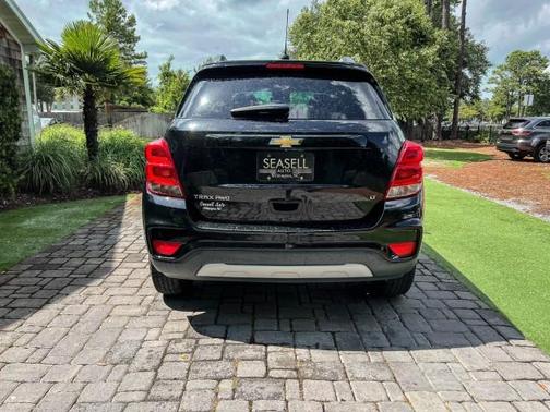 Mosaic Black Metallic 2018 Chevrolet Trax LT