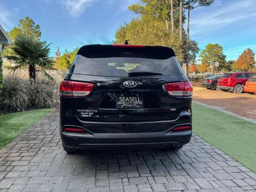 2018 Kia Sorento LX