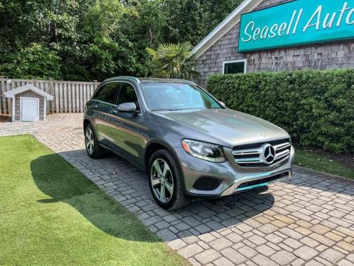 Selenite Grey Metallic 2016 Mercedes-Benz GLC 300 Base