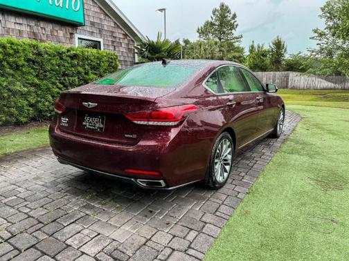 Pamplona Red 2015 Hyundai Genesis 3.8