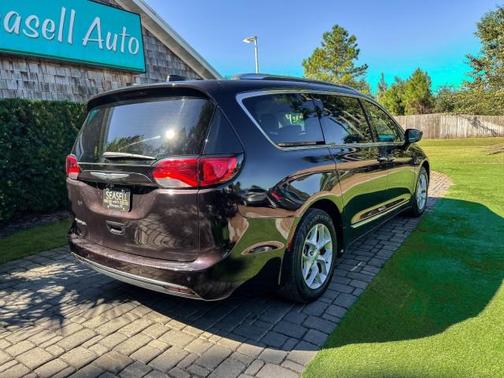 2018 Chrysler Pacifica Touring-L