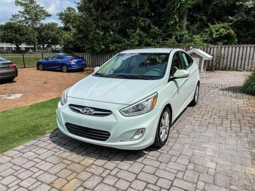 2014 Hyundai Accent GLS