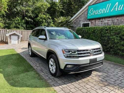 Reflex Silver Metallic 2019 Volkswagen Atlas 2.0T SE w/Technology