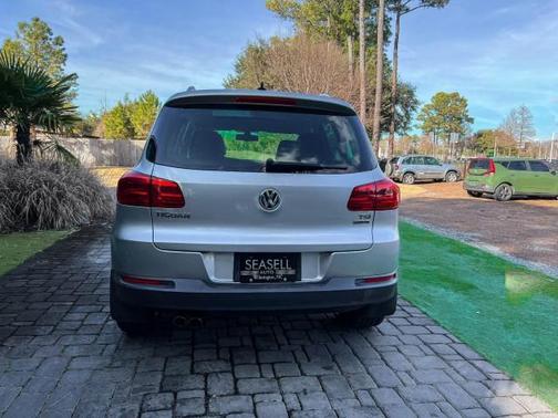 2017 Volkswagen Tiguan 2.0T Wolfsburg Edition