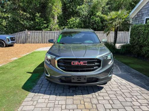 Graphite Gray Metallic 2018 GMC Terrain SLE