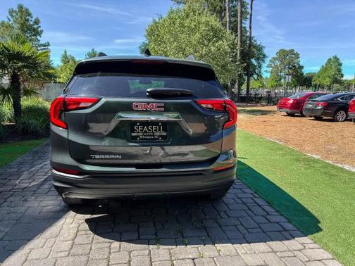 Graphite Gray Metallic 2018 GMC Terrain SLE