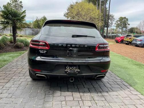 Black 2018 Porsche Macan Macan