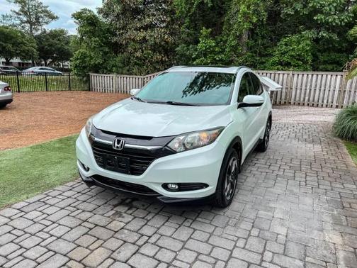 White Orchid Pearl 2018 Honda HR-V EX-L w/Navigation