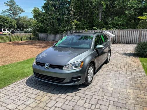 2016 Volkswagen Golf SportWagen TSI S 4-Door