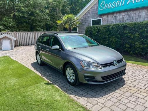 2016 Volkswagen Golf SportWagen TSI S 4-Door