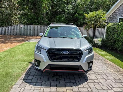 Ice Silver Metallic 2022 Subaru Forester Sport