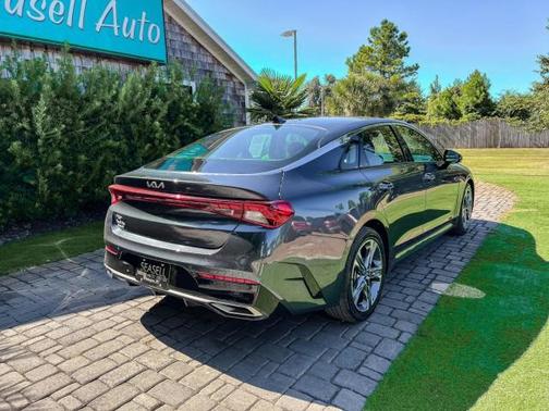 2022 Kia K5 EX