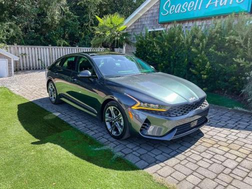 2022 Kia K5 EX