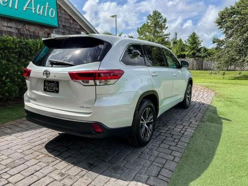 Blizzard Pearl 2018 Toyota Highlander LE Plus