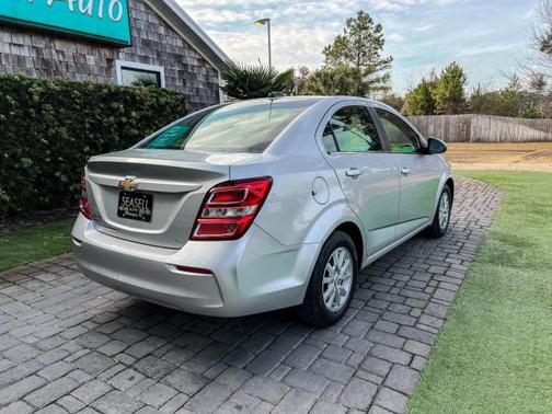 2018 Chevrolet Sonic LT