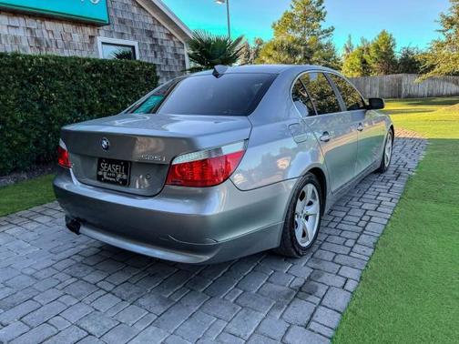 2007 BMW 525 525i