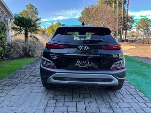 2022 Hyundai KONA Limited