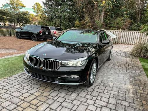 2018 BMW 740 740i