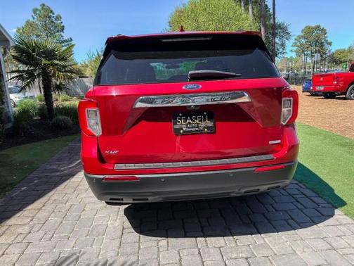 Rapid Red Metallic Tinted Clearcoat 2020 Ford Explorer XLT