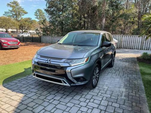 2019 Mitsubishi Outlander SE