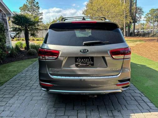 Titanium Silver 2017 Kia Sorento SX