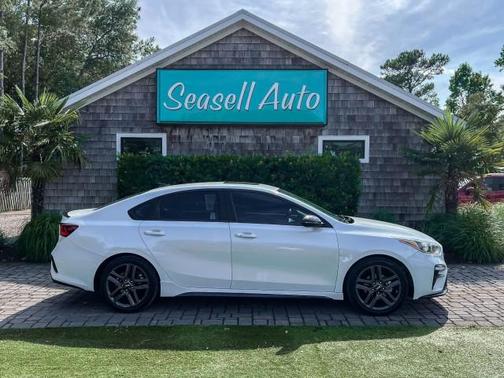 Snow White Pearl 2021 Kia Forte GT-Line